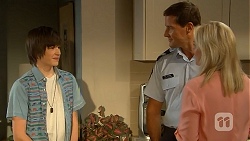 Bailey Turner, Matt Turner, Lauren Turner in Neighbours Episode 6875