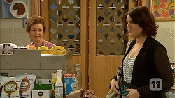 Susan Kennedy, Naomi Canning in Neighbours Episode 6942