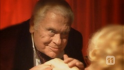 Lou Carpenter in Neighbours Episode 6949