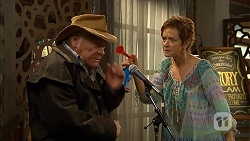 Lou Carpenter, Susan Kennedy in Neighbours Episode 6954
