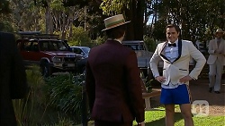 Chris Pappas, Kyle Canning in Neighbours Episode 6976