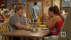 Bryson Jennings, Paige Smith in Neighbours Episode 7062