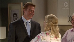 Guy Carpenter, Lauren Turner, Lou Carpenter in Neighbours Episode 7083