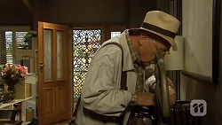 Dave (Fake Walter) in Neighbours Episode 6672