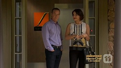 Paul Robinson, Naomi Canning in Neighbours Episode 7155