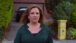 Terese Willis in Neighbours Episode 7202