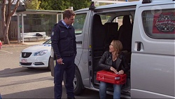 Mark Brennan, Steph Scully in Neighbours Episode 7240