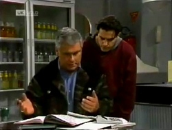 Lou Carpenter, Rick Alessi in Neighbours Episode 2004