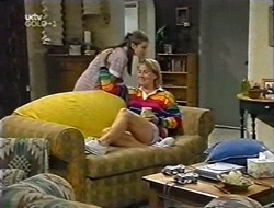Anne Wilkinson, Ruth Wilkinson in Neighbours Episode 3002