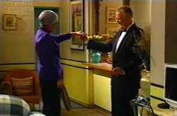 Madge Bishop, Harold Bishop in Neighbours Episode 3741