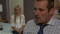 Andrea Somers (posing as Dee), Toadie Rebecchi in Neighbours Episode 7528
