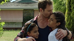 Kirsha Rebecchi, Shane Rebecchi, Yashvi Rebecchi in Neighbours Episode 7586