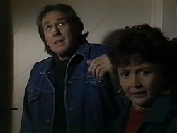 Doug Willis, Pam Willis in Neighbours Episode 1322
