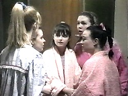 Melissa Jarrett, Jessie, Cody Willis, Lynn, Bianca in Neighbours Episode 1322