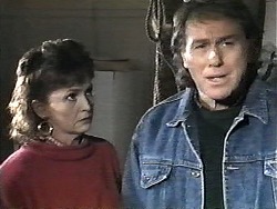 Pam Willis, Doug Willis in Neighbours Episode 