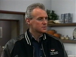 Jim Robinson in Neighbours Episode 