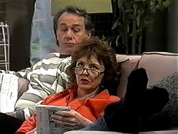 Doug Willis, Pam Willis in Neighbours Episode 1324