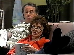 Doug Willis, Pam Willis in Neighbours Episode 