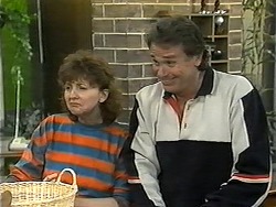 Pam Willis, Doug Willis in Neighbours Episode 