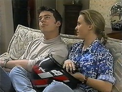 Matt Robinson, Gemma Ramsay in Neighbours Episode 1349