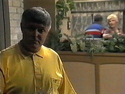 Tom Ramsay, Harold Bishop, Madge Bishop in Neighbours Episode 