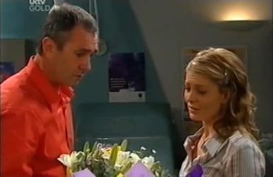 Karl Kennedy, Izzy Hoyland in Neighbours Episode 4519