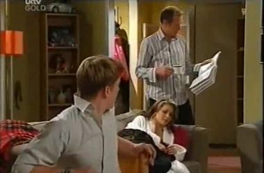 Boyd Hoyland, Steph Scully, Max Hoyland in Neighbours Episode 4607