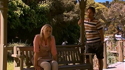 Lauren Turner, Brad Willis in Neighbours Episode 