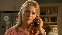 Lauren Turner in Neighbours Episode 