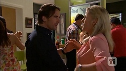 Brad Willis, Lauren Turner in Neighbours Episode 