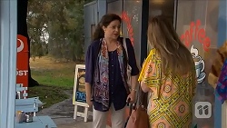 Patricia Pappas, Sonya Rebecchi in Neighbours Episode 
