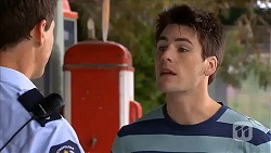 Matt Turner, Chris Pappas in Neighbours Episode 