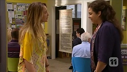 Sonya Rebecchi, Patricia Pappas in Neighbours Episode 