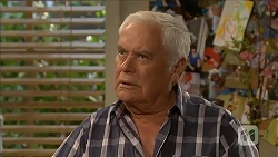 Lou Carpenter in Neighbours Episode 6849