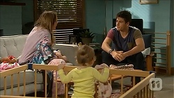 Sonya Rebecchi, Nell Rebecchi, Chris Pappas in Neighbours Episode 6850