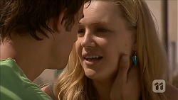 Kyle Canning, Georgia Brooks in Neighbours Episode 