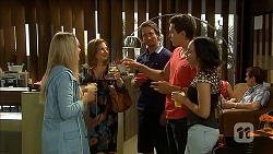 Lisa Tucker, Terese Willis, Brad Willis, Josh Willis, Imogen Willis in Neighbours Episode 