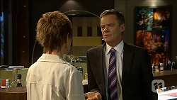 Susan Kennedy, Paul Robinson in Neighbours Episode 