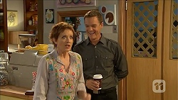 Susan Kennedy, Paul Robinson in Neighbours Episode 