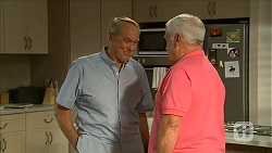 Doug Willis, Lou Carpenter in Neighbours Episode 6859