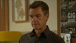 Paul Robinson in Neighbours Episode 