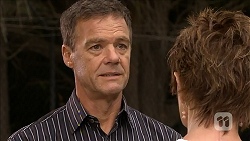 Paul Robinson, Susan Kennedy in Neighbours Episode 