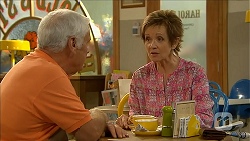 Lou Carpenter, Susan Kennedy in Neighbours Episode 6864