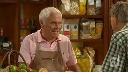 Lou Carpenter, Doug Willis in Neighbours Episode 