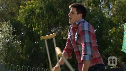 Chris Pappas in Neighbours Episode 