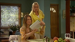 Sonya Rebecchi, Lauren Turner in Neighbours Episode 