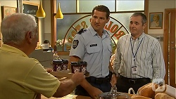 Lou Carpenter, Matt Turner, Karl Kennedy in Neighbours Episode 6874