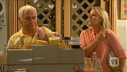 Lou Carpenter, Lauren Turner in Neighbours Episode 6874