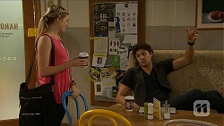 Amber Turner, Rick Blaine in Neighbours Episode 6876