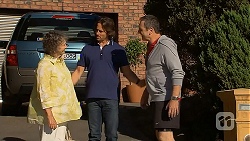 Pam Willis, Brad Willis, Karl Kennedy in Neighbours Episode 